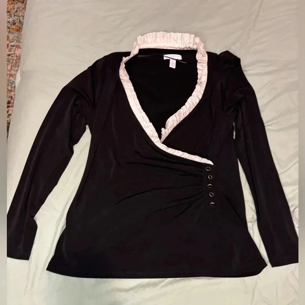 Ribboned wrapped neckline Black blouse with white trim- Show OFF THAT WAIST. M/P
